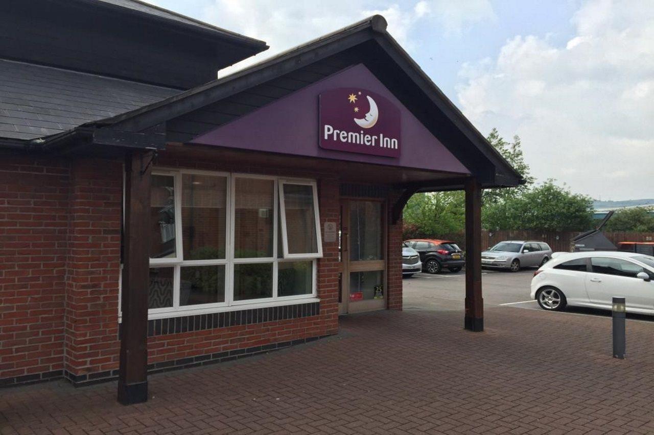 Premier Inn Swansea North Morriston Exterior foto